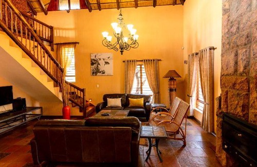 Bela-Bela Cabin | 189 m² Lodge ∙ 3 bedrooms ∙ 8 guests