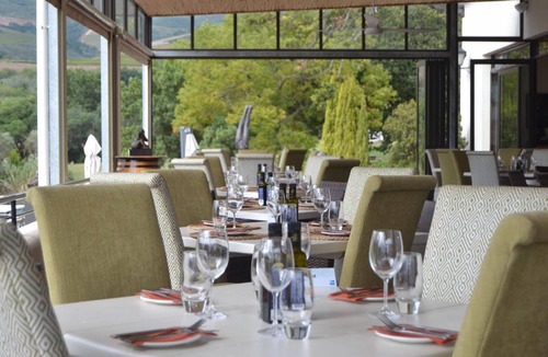Stellenbosch Bed & Breakfast | 190 m² Bed and breakfast ∙ 2 bedrooms ∙ 99 guests