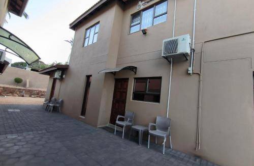 Umhlanga Bed & Breakfast | 195 m² Bed and breakfast ∙ 3 bedrooms ∙ 8 guests