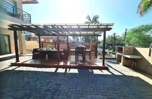 Umhlanga Bed & Breakfast | 195 m² Bed and breakfast ∙ 3 bedrooms ∙ 8 guests