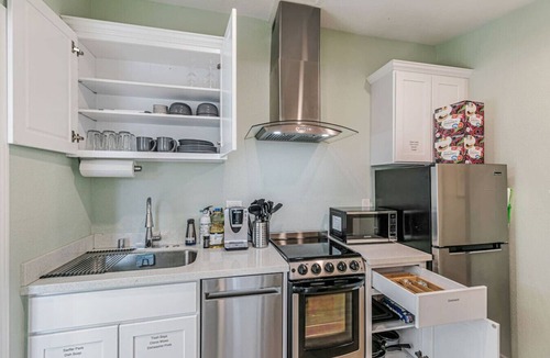 Sunnyvale Condo | 1bd/1ba Sunnyvale Suite w/Private Fenced Patio