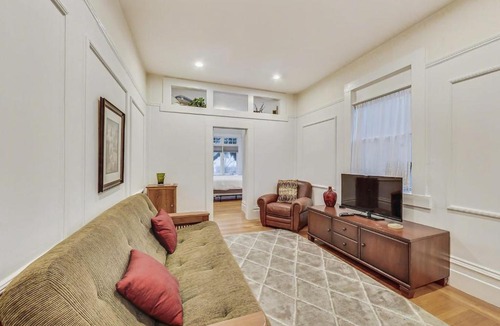 Pacific Heights House | 1BR Condo Heart of Pac Heights WD Walk Score 97
