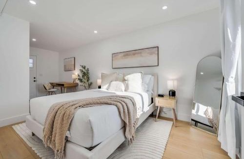 Sunnyvale West House | 1BR Work-Ready Near Tech Hubs 31 Nights