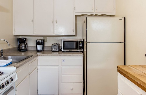North Oak Park Apartment | 2 Bdrm 1 Bath Apartment In A Safe And Quiet Community