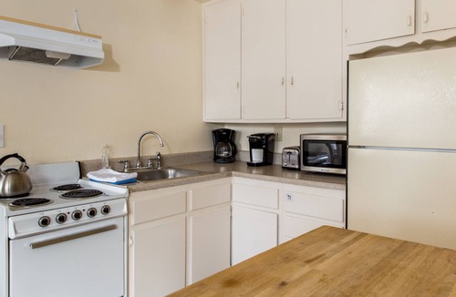 North Oak Park Apartment | 2 Bdrm 1 Bath Apartment In A Safe And Quiet Community