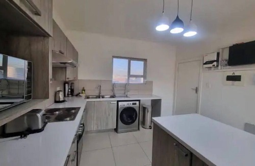 Centurion Apartment | 2 bed-Pool-Gym-No Load Shedding