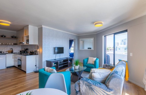 Bloubergstrand Apartment | 2 Bedroom apartment, 500m from the beachfront