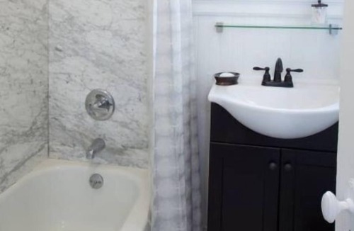Inner Mission Condo | 2 Bedroom Condo L-558821 by Houzlet