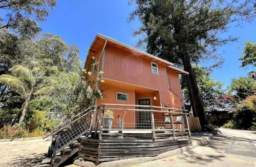 Opal Cliffs House | 2 bedroom house 3 blocks to the beach