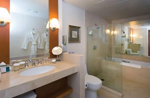 Union Square Hotel | 2 Connecting Suites at a 5⭐️ Hotel