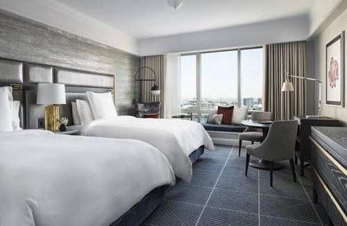 Union Square Hotel | 2 Connecting Suites at a 5⭐️ Hotel