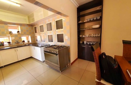 Mahikeng House | 2 people Room in one of the select guesthouses in Mahikeng