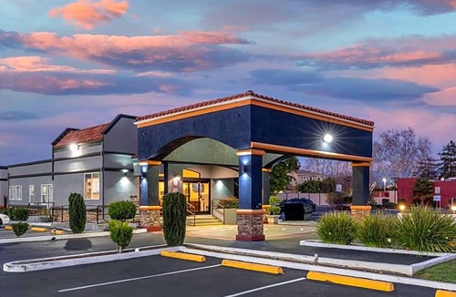 Ponderosa Park Hotel | 2-Star Hotel ∙ Best Western Inn Santa Clara