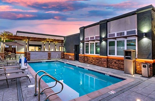 Ponderosa Park Hotel | 2-Star Hotel ∙ Best Western Inn Santa Clara