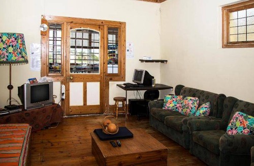 Port Elizabeth Central Hostel | 20 m² Hostel ∙ 5 guests