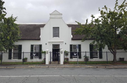Worcester Central Bed & Breakfast | 20 m² Bed and breakfast ∙ 3 guests