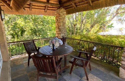 Hogsback Ski Chalet | 20 m² Chalet ∙ 2 bedrooms ∙ 4 guests