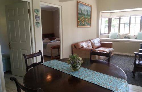 Tulbagh House | 200 m² Farmhouse ∙ 3 bedrooms ∙ 8 guests