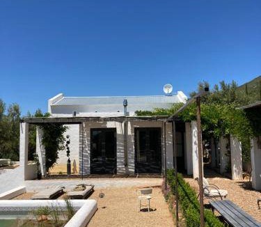 Bergrivier House | 200 m² Farmhouse ∙ 4 bedrooms ∙ 8 guests