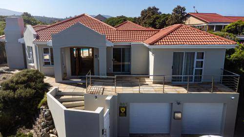 Wilderness Beach House | 200 m² House ∙ 4 bedrooms ∙ 7 guests