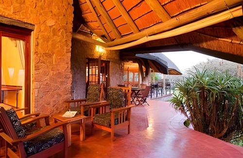 Mid Illovo Cabin | 200 m² Lodge ∙ 3 bedrooms ∙ 10 guests