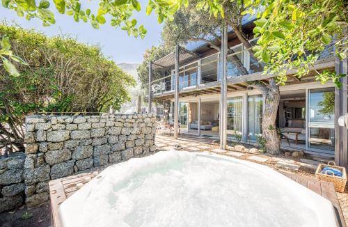 Clifton Villa | 200 m² Villa ∙ 3 bedrooms ∙ 6 guests