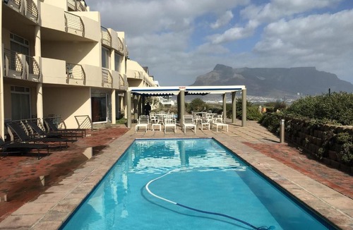 Lagoon Beach Apartment | 204 Leisure Bay
