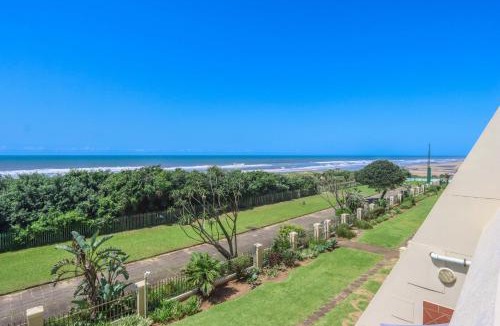 Kingsborough Apartment | 205 Lescalier Cabanas - Modern Beach front apartment