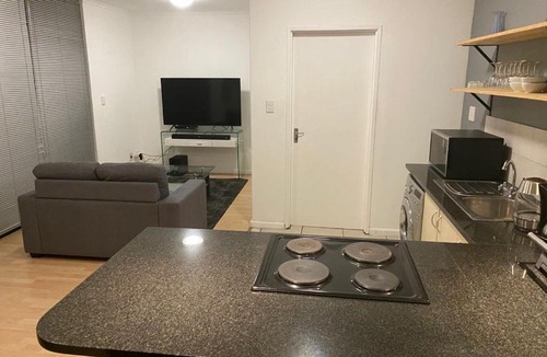 Cape Town City Centre Apartment | 21 fair view avenue woodstock