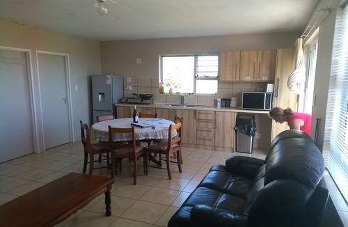 Betty's Bay Cottage | 210 Degrees South - Paradise in Sunny Seas