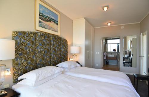 Victoria and Alfred Waterfront Apartment | 214 Harbour Bridge