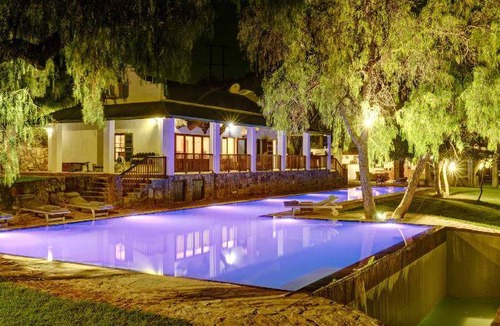 Graaff-Reinet Bed & Breakfast | 215 m² Bed and breakfast ∙ 2 bedrooms ∙ 6 guests