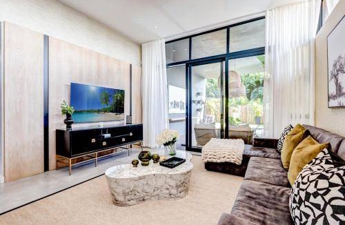 Shaka's Rock Apartment | 220 m² Apartment ∙ 2 bedrooms ∙ 4 guests