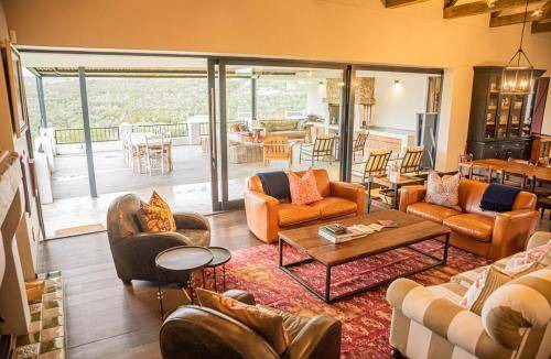 Still Bay House | 230 m² Farmhouse ∙ 3 bedrooms ∙ 6 guests