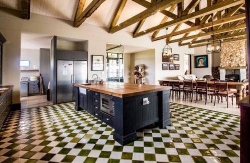 Still Bay House | 230 m² Farmhouse ∙ 3 bedrooms ∙ 6 guests