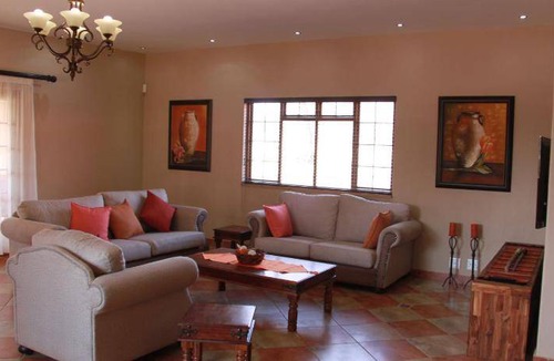 Phalaborwa House | 230 m² House ∙ 3 bedrooms ∙ 6 guests