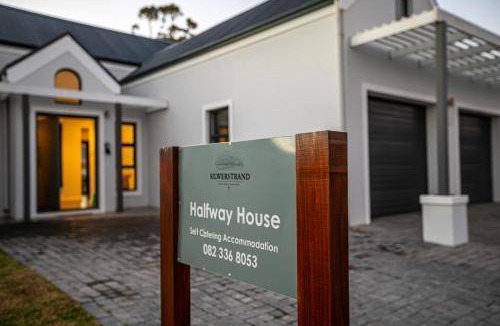 Robertson House | 238 m² House ∙ 3 bedrooms ∙ 6 guests