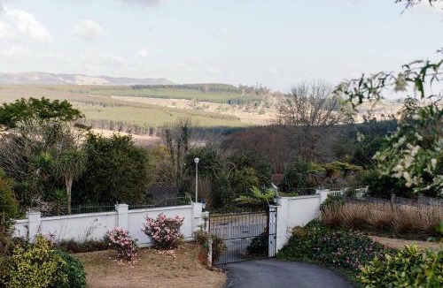 Hilton Apartment | 24 Bergview Road apartment