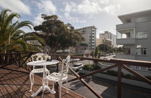 Sea Point Bed & Breakfast | 24 m² Bed and breakfast ∙ 3 guests