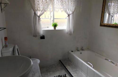 Polokwane Bed & Breakfast | 25 m² Bed and breakfast ∙ 4 guests