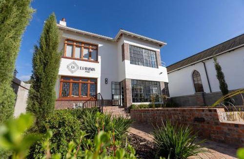 Paarl Villa | 25 m² Villa ∙ 3 bedrooms ∙ 6 guests