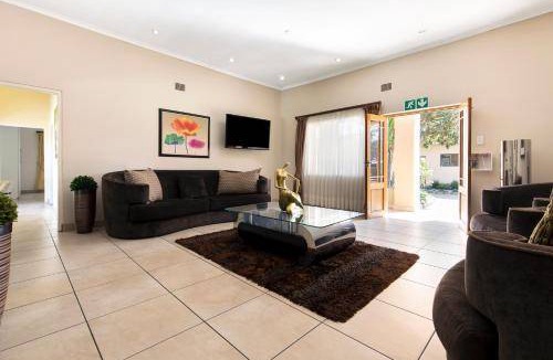 Bedfordview Bed & Breakfast | 250 m² Bed and breakfast ∙ 4 guests