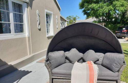 Knysna Central House | 250 m² House ∙ 3 bedrooms ∙ 11 guests