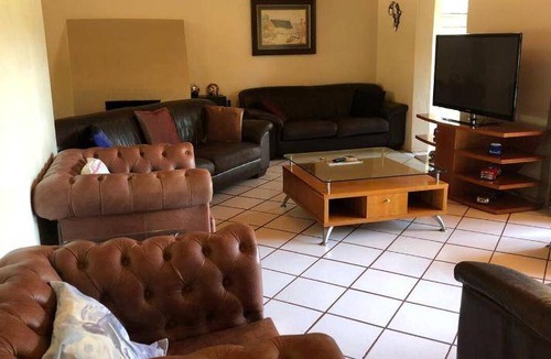 Hammanskraal Resort | 250 m² Resort ∙ 4 bedrooms ∙ 10 guests