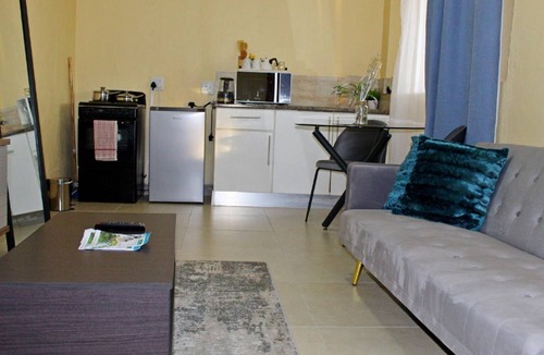 Polokwane Villa | 250 m² Villa ∙ 1 bedroom ∙ 2 guests