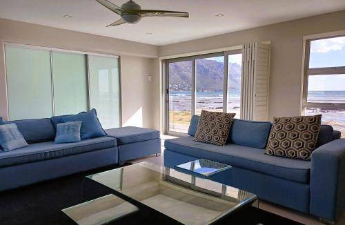Gordons Bay Central Villa | 250 m² Villa ∙ 6 bedrooms ∙ 12 guests