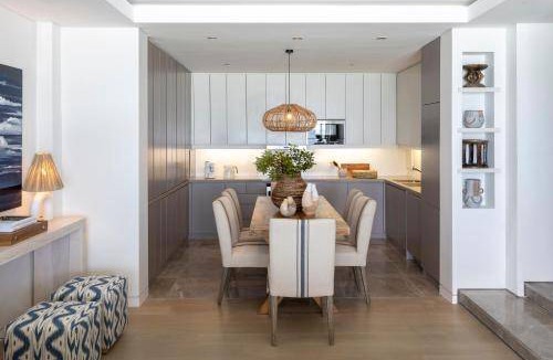 Clifton Apartment | 252 m² Apartment ∙ 3 bedrooms ∙ 8 guests