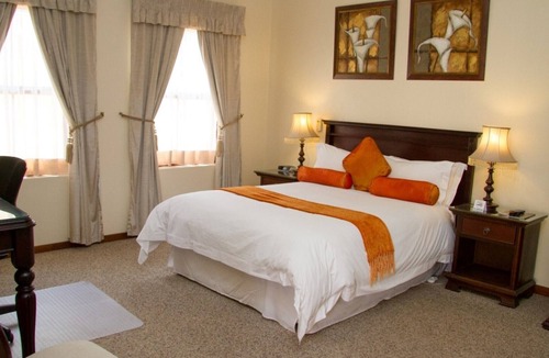 Komani House | 26 On Chamberlain Guest House