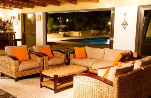 Komani House | 26 On Chamberlain Guest House