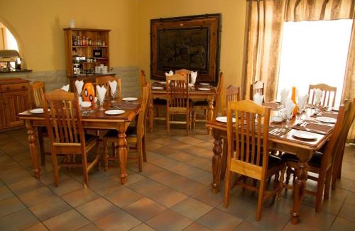 Komani House | 26 On Chamberlain Guest House